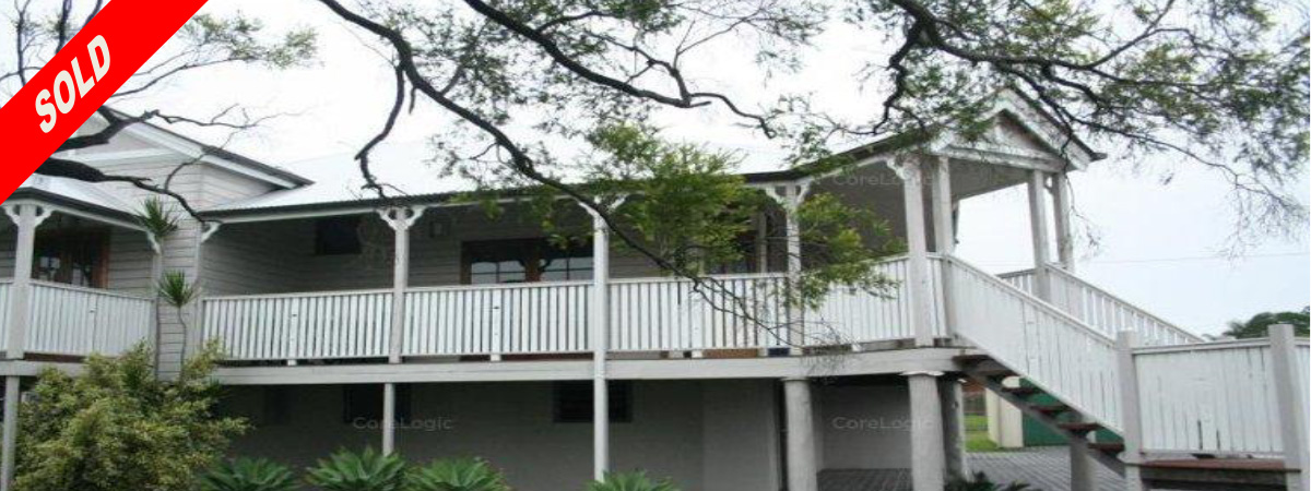 61 DESHON STREET, WOOLLOONGABBA 1
